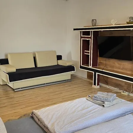 Regina Apartman *